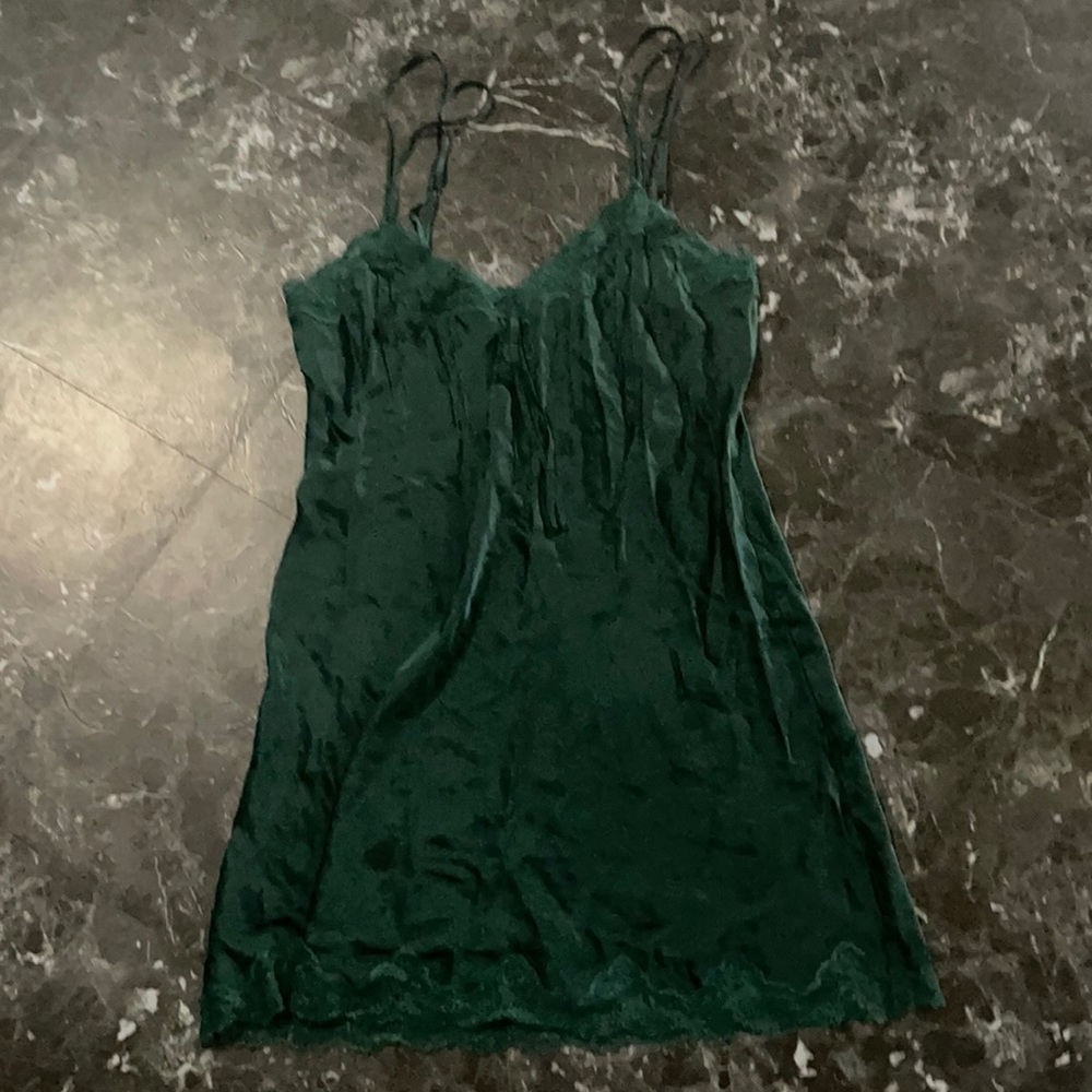 100% silk emerald green slip